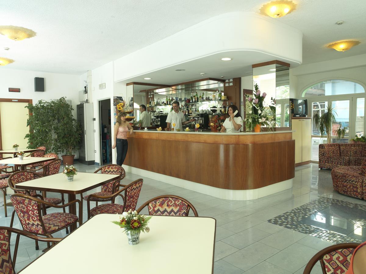 Residence Eurogarden Rimini Exterior photo