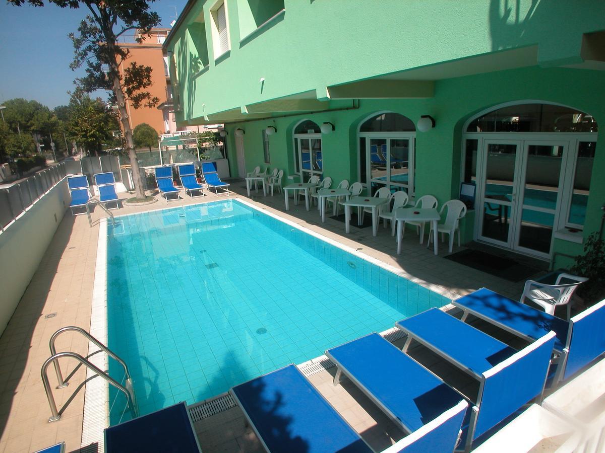 Residence Eurogarden Rimini Exterior photo