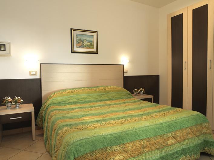 Residence Eurogarden Rimini Exterior photo